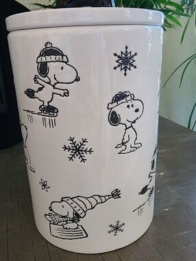 Snoopy Winter Ceramic Canister - White with Black Graphics